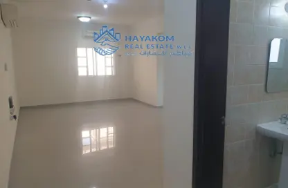 Apartment - 3 Bedrooms - 3 Bathrooms for rent in Al Mansoura - Al Mansoura - Doha