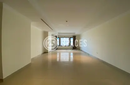Apartment - 1 Bedroom - 2 Bathrooms for rent in East Porto Drive - Porto Arabia - The Pearl Island - Doha