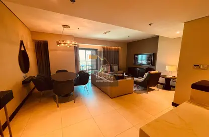 Apartment - 2 Bedrooms - 3 Bathrooms for rent in Hilton Doha The Pearl Residences - Abraj Quartiers - The Pearl Island - Doha