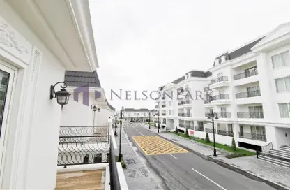 Compound - 3 Bedrooms - 2 Bathrooms for rent in Les Maisons Blanches - Lusail