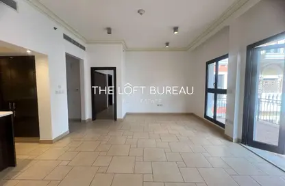 Apartment - 1 Bedroom - 2 Bathrooms for rent in Carnaval - Qanat Quartier - The Pearl Island - Doha