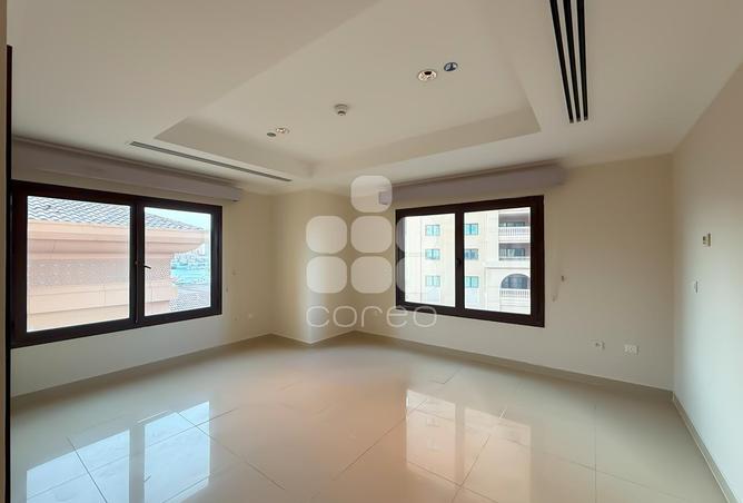 922442 - Property Image 2