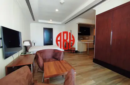 Apartment - Studio - 1 Bathroom for rent in Viva East - Viva Bahriyah - The Pearl Island - Doha