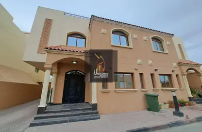 مجمع سكني - 5 غرف نوم - 5 حمامات للايجار في فلل عين خالد - عين خالد - الدوحة