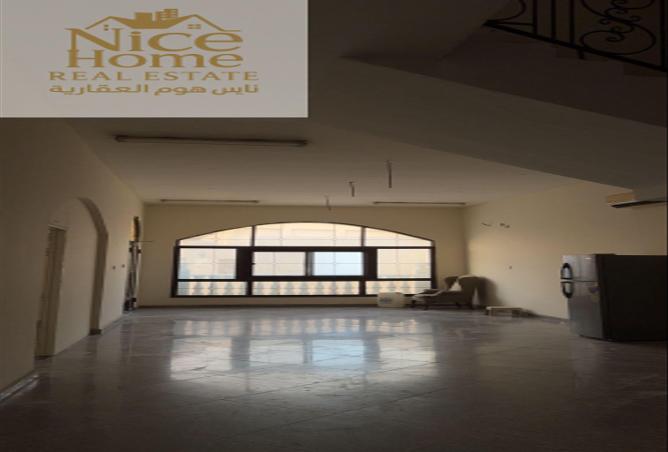 956643 - Property Image 2