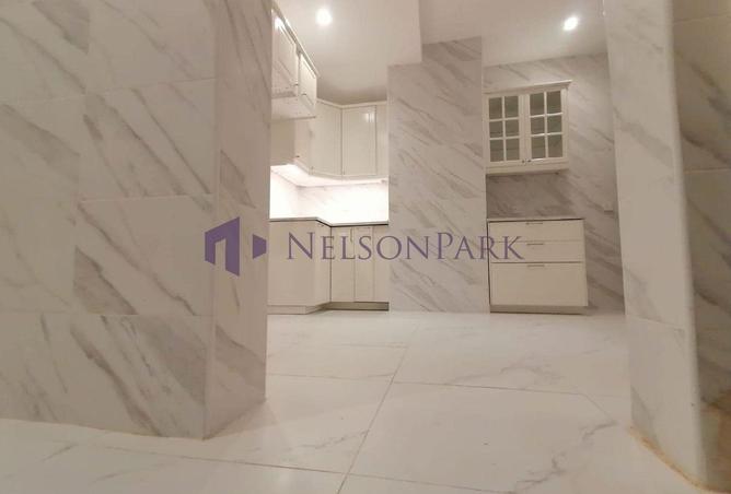 982753 - Property Image 2