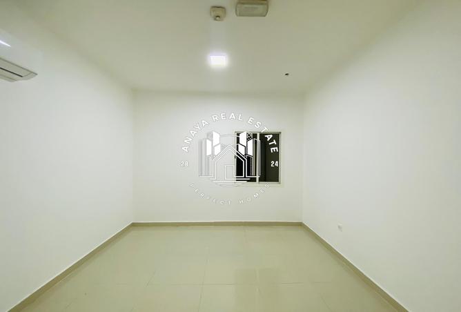 981860 - Property Image 3