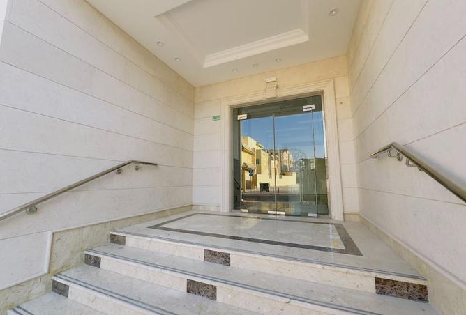 983143 - Property Image 3