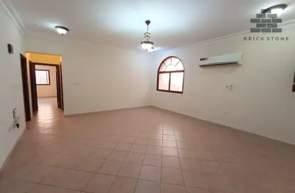 Apartment - 2 Bedrooms - 2 Bathrooms for rent in Anas Street - Fereej Bin Mahmoud North - Fereej Bin Mahmoud - Doha