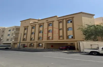 بناية كاملة - 8 غرف نوم - 8 حمامات للبيع في 35 بن عمران - فريج بن عمران - الدوحة