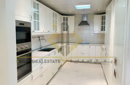 شقة - 2 غرف نوم - 3 حمامات للبيع في طريق بورتو الغربي - بورتو أرابيا - جزيرة اللؤلؤة - الدوحة