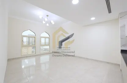 Apartment - 2 Bedrooms - 2 Bathrooms for rent in Al Nasr Street - Al Nasr - Doha