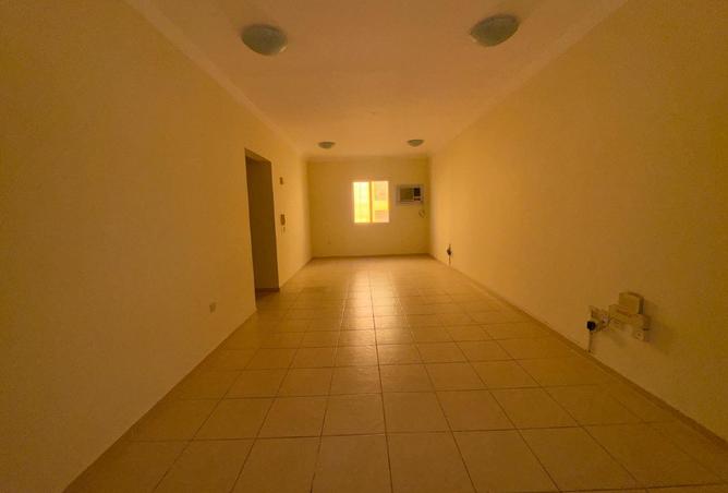 953021 - Property Image 2