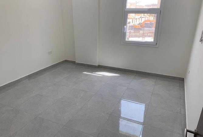 944863 - Property Image 2
