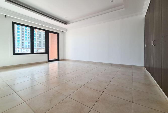 1004222 - Property Image 3