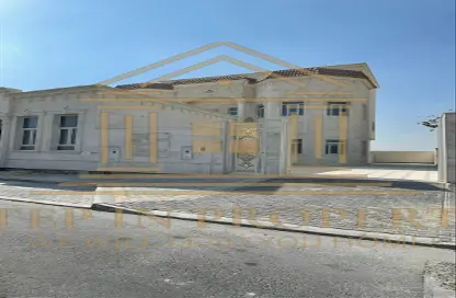 فيلا - 8 غرف نوم - 8 حمامات للبيع في منطقة مويثر - الريان - الدوحة