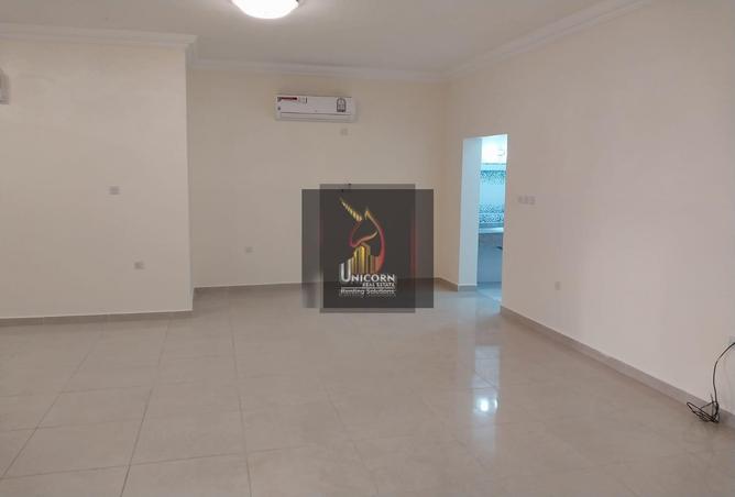 939028 - Property Image 2