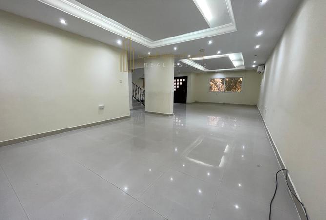 938665 - Property Image 2