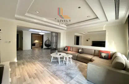 Apartment - 1 Bedroom - 2 Bathrooms for rent in East Porto Drive - Porto Arabia - The Pearl Island - Doha