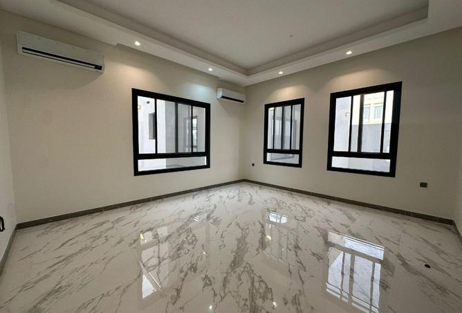 985094 - Property Image 3