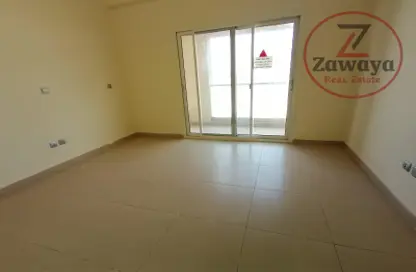 Empty Room image for: Apartment - 2 Bedrooms - 4 Bathrooms for rent in Milan - Fox Hills - Fox Hills - Lusail, Image 1