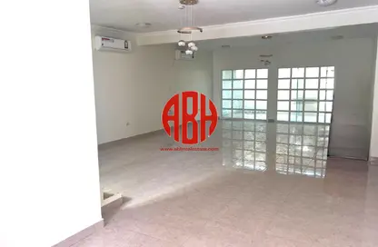 مجمع سكني - 5 غرف نوم - 5 حمامات للايجار في فلل عين خالد - عين خالد - الدوحة