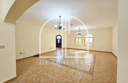 Empty Room image for: Villa - 3 Bedrooms - 3 Bathrooms for rent in Al Hilal West - Al Hilal - Doha, Image 1