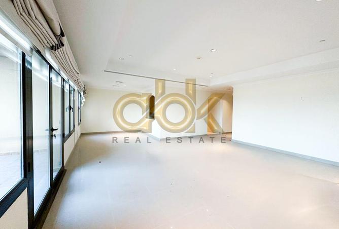 953445 - Property Image 2