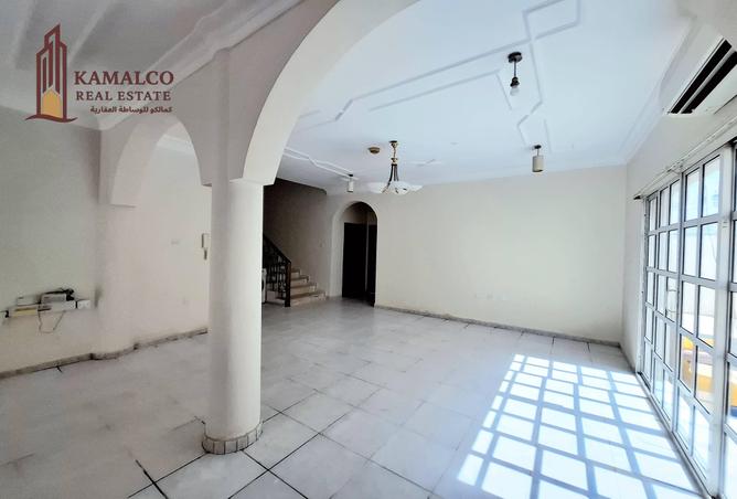 954605 - Property Image 2