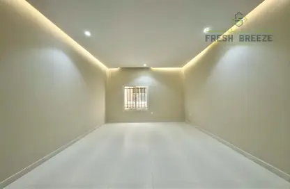 Empty Room image for: Apartment - 2 Bedrooms - 2 Bathrooms for rent in Al Sadd - Doha, Image 1
