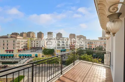 Apartment - 1 Bedroom - 2 Bathrooms for rent in Carnaval - Qanat Quartier - The Pearl Island - Doha