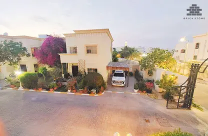 فيلا - 4 غرف نوم - 4 حمامات للايجار في شارع المطار القديم - طريق المطار القديم - الدوحة