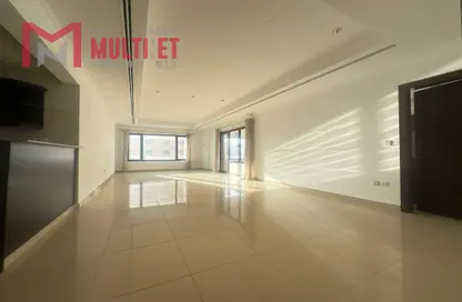 Apartment - 1 Bedroom - 2 Bathrooms for rent in West Porto Drive - Porto Arabia - The Pearl Island - Doha