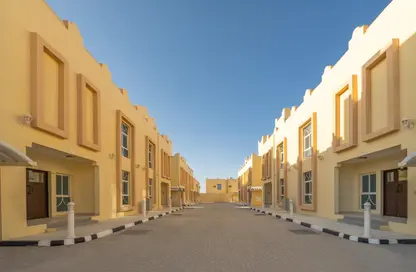 Compound - 6 Bedrooms - 5 Bathrooms for rent in Al Ruwais - Al Ruwais - Al Shamal