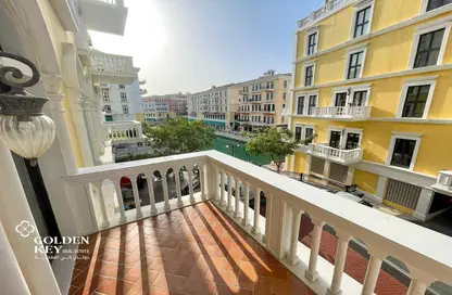 Apartment - 3 Bedrooms - 4 Bathrooms for rent in Nobili - Qanat Quartier - The Pearl Island - Doha