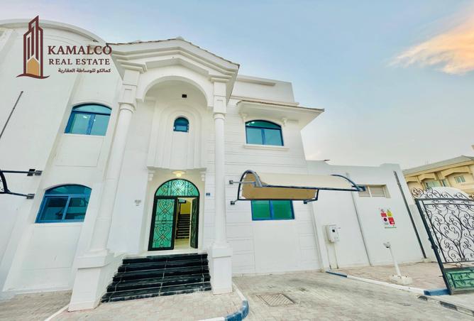 967745 - Property Main Image