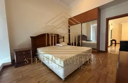 Apartment - 2 Bedrooms - 3 Bathrooms for rent in West Bay Tower - West Bay - West Bay - Doha