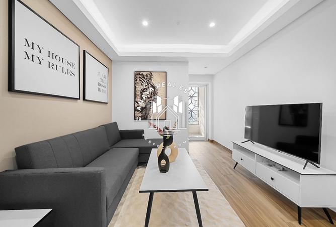 971921 - Property Image 2