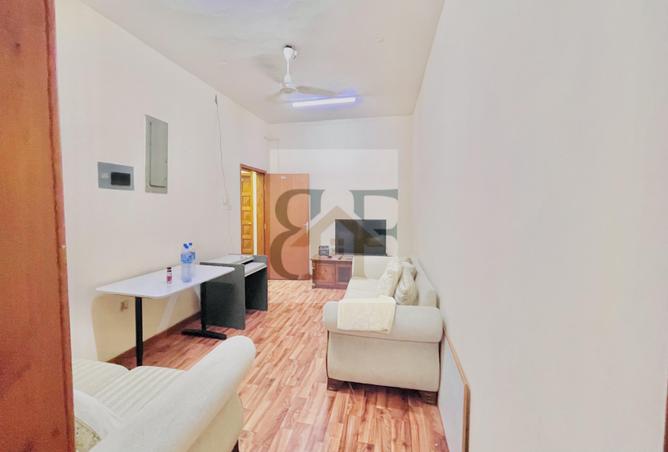 933476 - Property Image 2