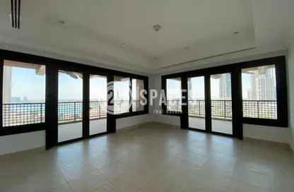 Apartment - 2 Bedrooms - 3 Bathrooms for rent in West Porto Drive - Porto Arabia - The Pearl Island - Doha