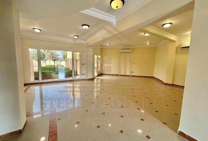 967755 - Property Image 2