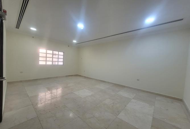 938218 - Property Image 2