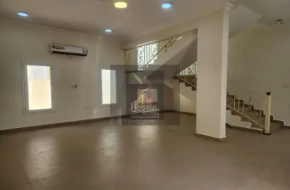 مجمع سكني - 4 غرف نوم - 4 حمامات للايجار في طريق سلوى - العزيزية - الدوحة