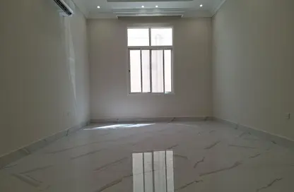 شقة - 2 غرف نوم - 2 حمامات للايجار في مدينة خليفة جنوب - مدينة خليفة - الدوحة