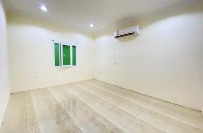 Apartment - Studio - 1 Bathroom for rent in Ain Khaled Villas - Ain Khaled - Doha