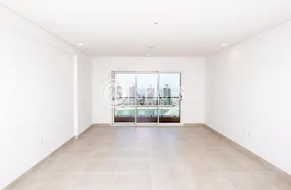 Empty Room image for: Apartment - 1 Bedroom - 2 Bathrooms for sale in Viva East - Viva Bahriyah - The Pearl Island - Doha, Image 1