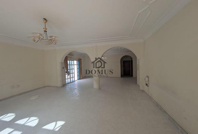 936527 - Property Image 2