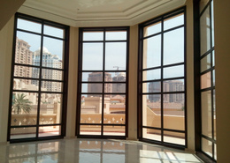 4BR townhouse in the Pearl available