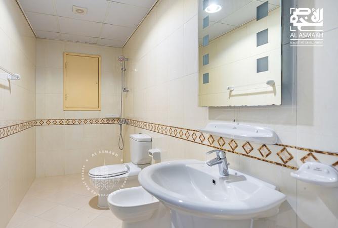 979247 - Property Image 2