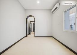 شقة - 3 غرف نوم - 3 حمامات للكراء في شارع عقبة بن نافع - طريق المطار القديم - الدوحة